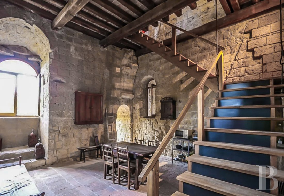 En Italie, au sud de Tuscania dans la province de Viterbe, une ancienne abbaye cistercienne réhabilitée au tournant du siècle - photo  n°16